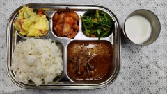 친환경귀리밥
육개장
게맛살달걀찜
참나물된장무침
김치
우유